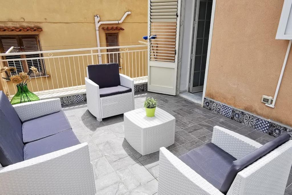 Apartamento Casa Valentina A 100 M Dal Mare Santa Flavia Exterior foto